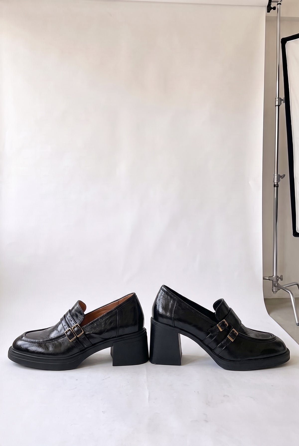ダブルバックル チャンキーヒールローファー ヒール高 4.5cm 6.5cm 比較