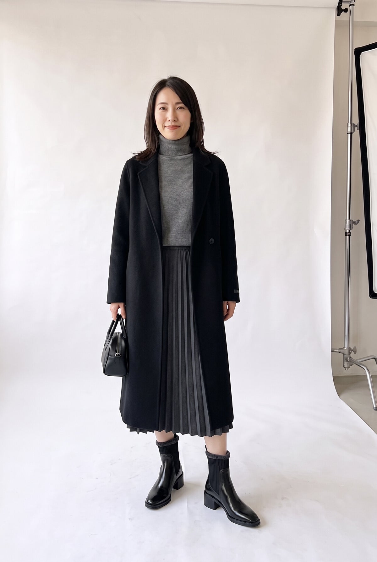 本革×リブニット ソックスブーツ 5.5cmチャンキーヒール ブラック(裏起毛) 正面 着用