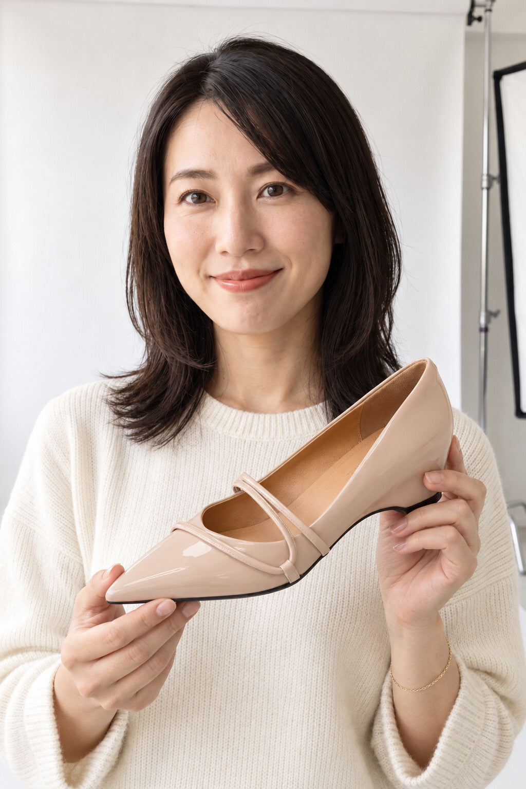 5.5cmインヒール クロスストラップ エナメル ポインテッドパンプス ヌードピンク 手持ち