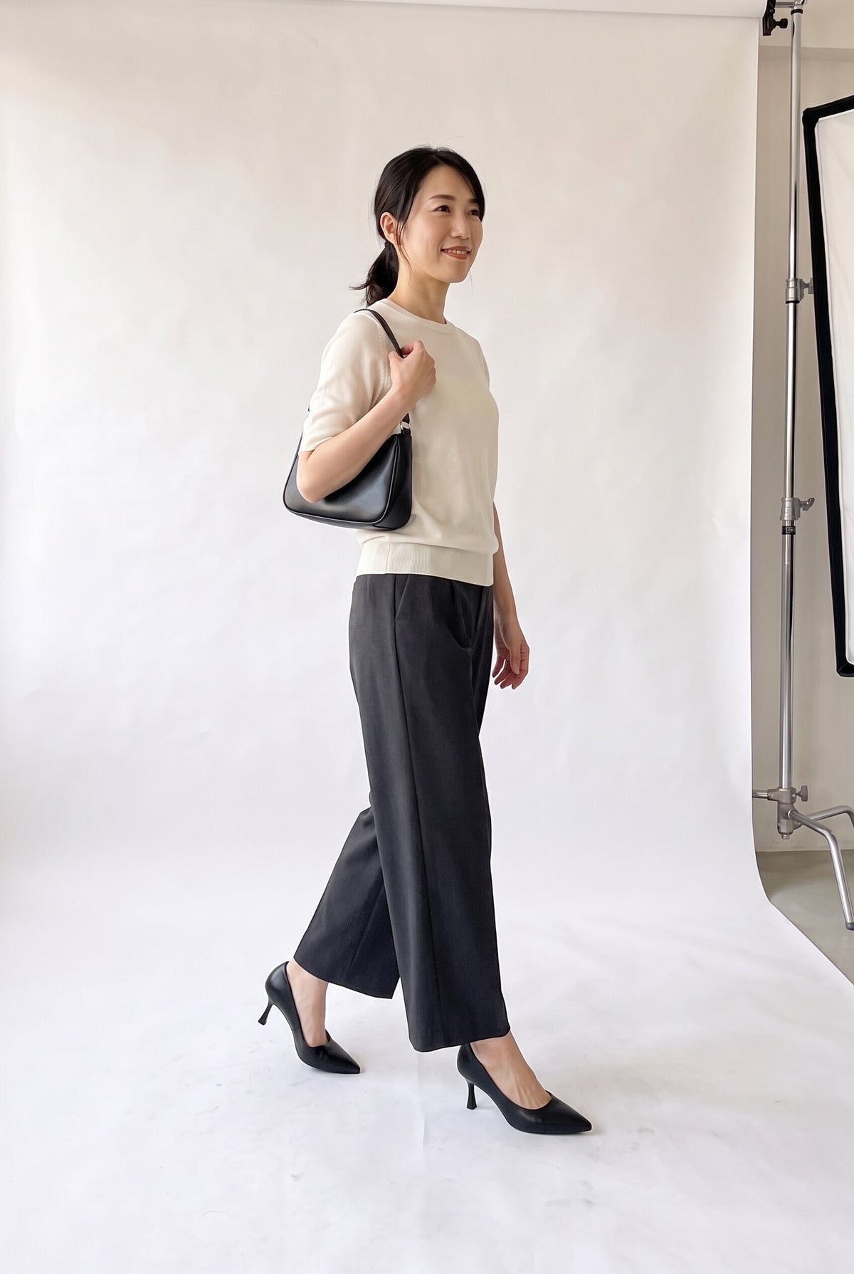 選べるヒール 3/5/7/9cm クッションポインテッドパンプス ブラック（スムース） 歩き 着用