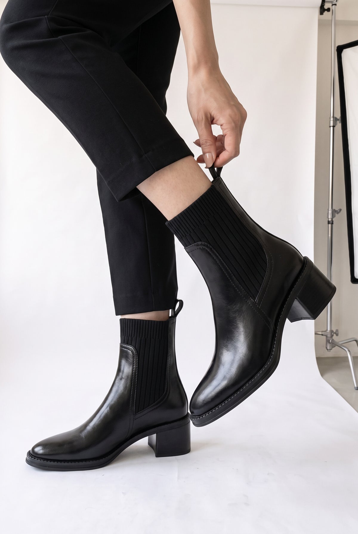 本革×リブニット ソックスブーツ 5.5cmチャンキーヒール ブラック プルループ 着脱