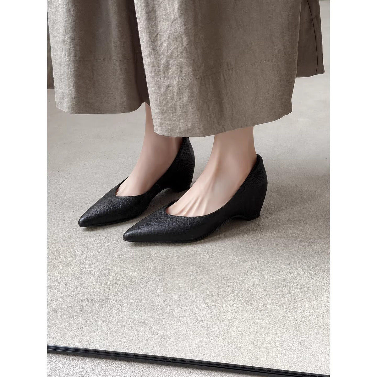 5cmインヒール Vカット ポインテッドパンプス 商品画像